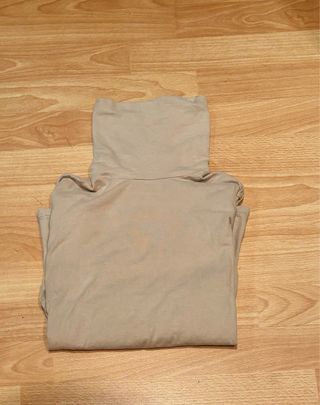 Jersey cuello alto beige