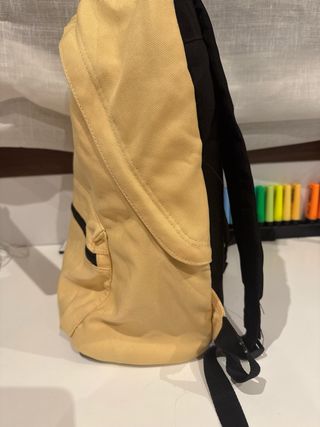 Mochila Pepe Jeans amarilla