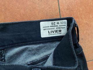 Pantalones Diesel negros - 
talla 26 marca diésel