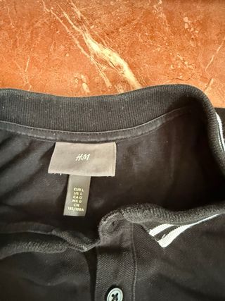 Polo H&M negro c/rayas