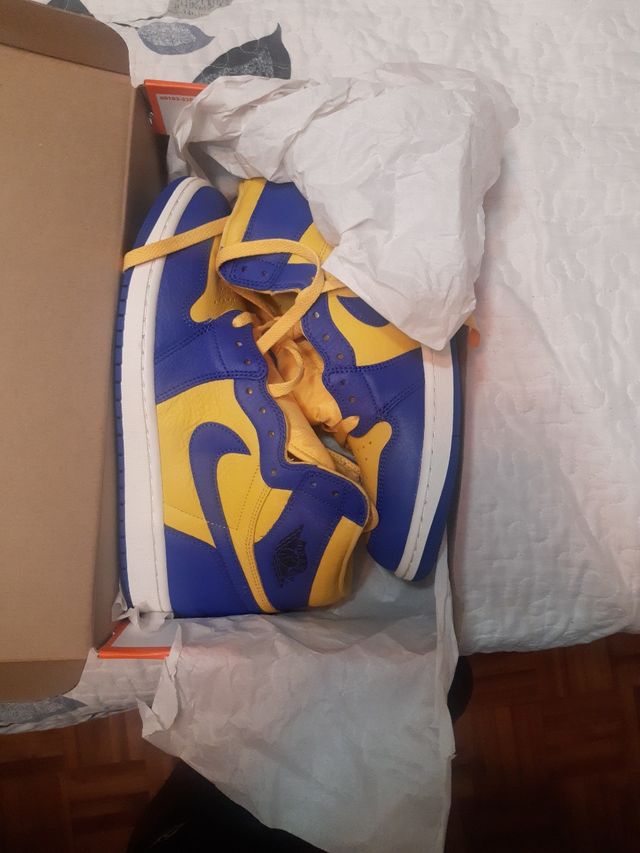 Air Jordan 1 Retro High OG Azul-Amarillo