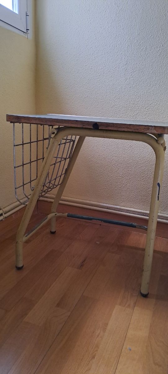 Pupitre escolar vintage infantil