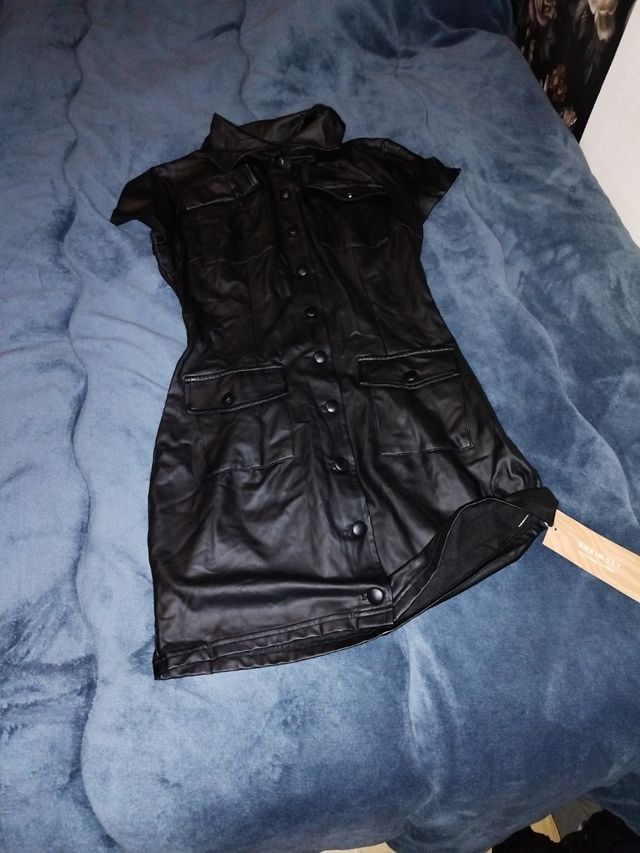 Vestido negro polipiel otoño