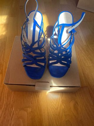 Sandalias tacón azul 