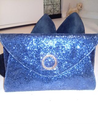 Cartera azul brillante