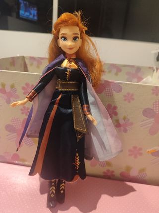 Muñeca Ana Frozen que canta.