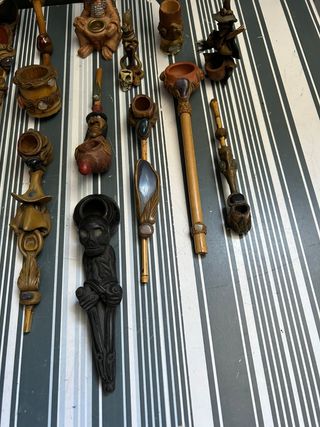 Collezione di 12 pipe decorative