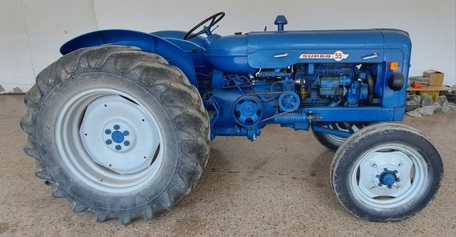 TRACTOR EBRO Super 55 clásico