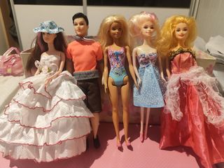 Lote 5 muñecas Barbie