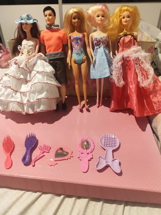 Lote 5 muñecas Barbie