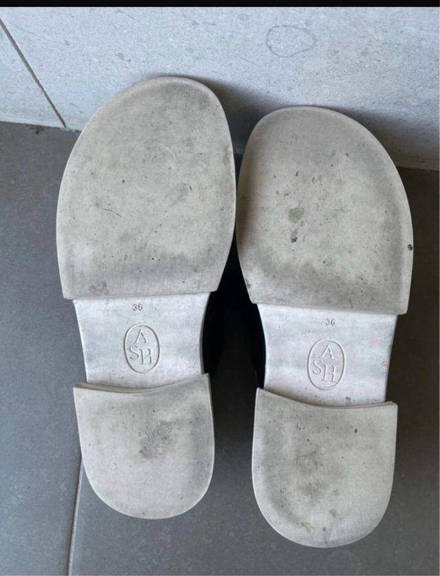 Sandalias Ash piel serpiente negras