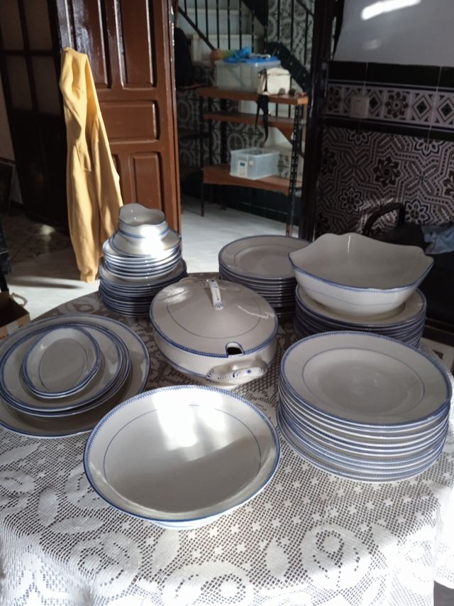 Vajilla porcelana azul y blanca