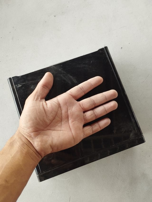 Mini PC ASRock - PC pequeño negro