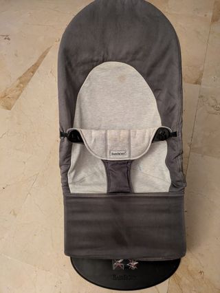 Hamaca Babybjörn bebé con juguete móvil 