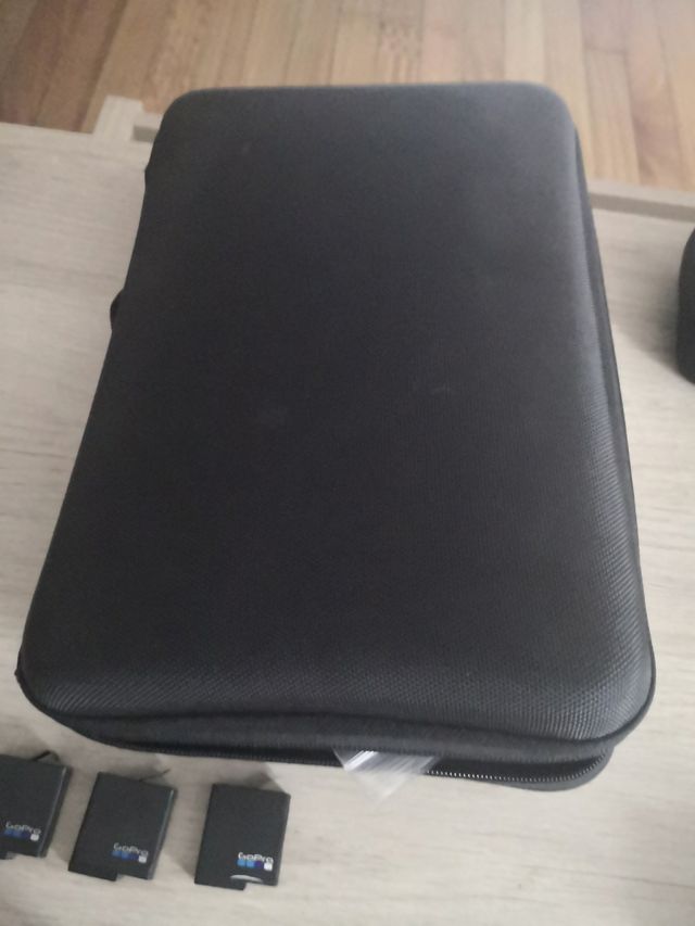 GoPro Hero 7 Black + accesorios