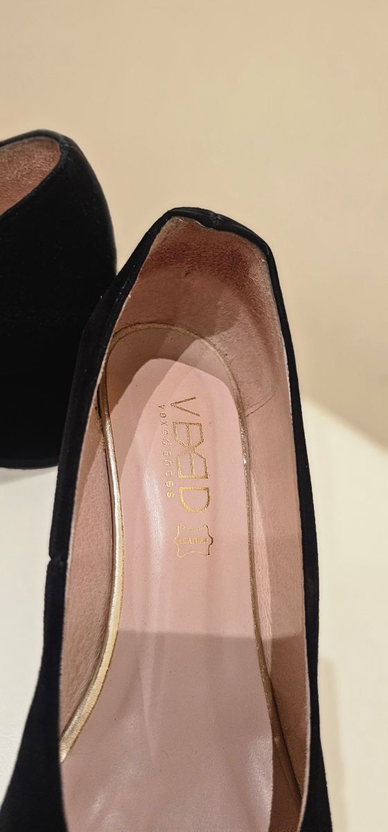 Zapatos salón negros de ante