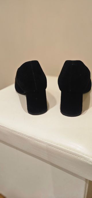Zapatos salón negros de ante