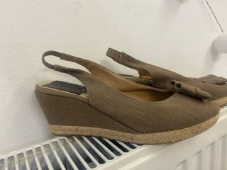 Sandalias cuña Moda España