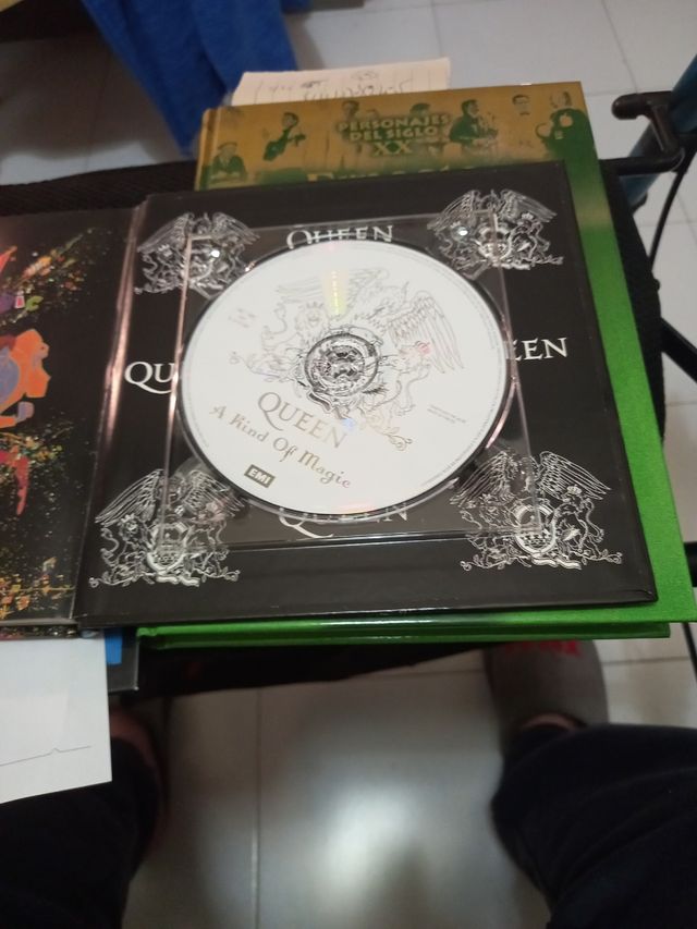 Libro Queen - A Kind Of Magic