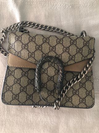 Borsa Gucci GG Marmont.
Replica di alta qualità