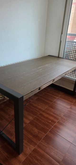 Mesa comedor - metal y madera