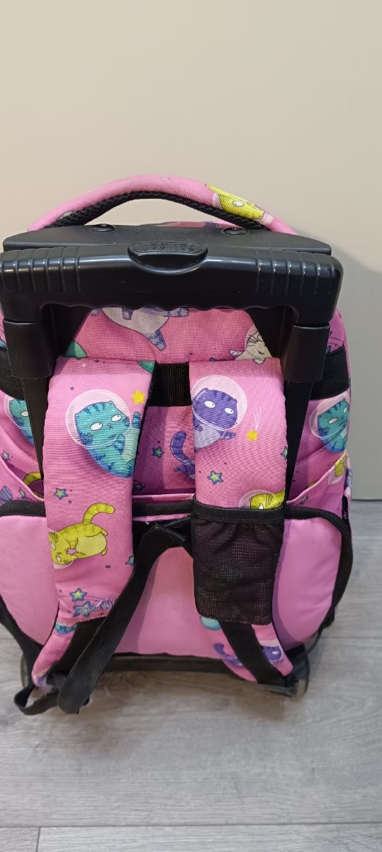 Mochila escolar con ruedas Totto