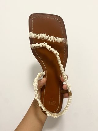 Sandalias Planas con Abalorios | Zara Beige-Marrón