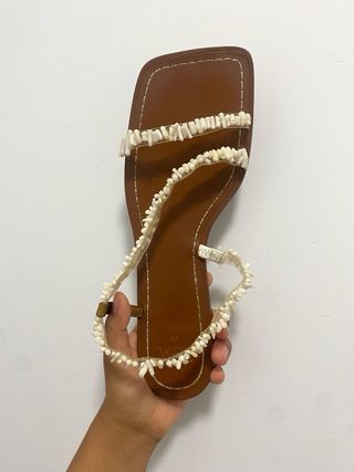 Sandalias Planas con Abalorios | Zara Beige-Marrón