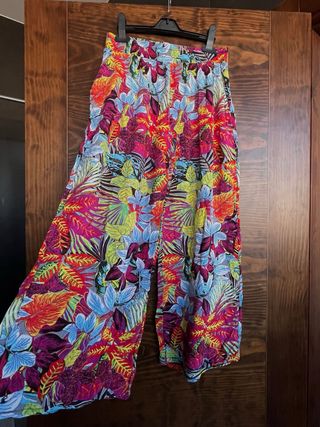 Pantalones anchos y súper ligeros 