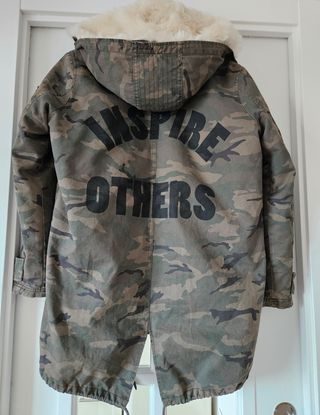 Parka Zara camuflaje - Forro borreguillo