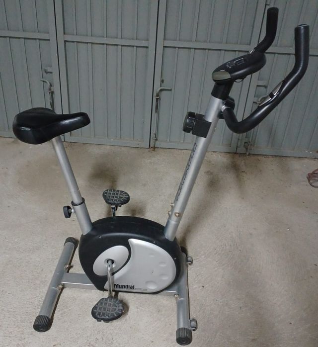 Bicicleta estática Mondial