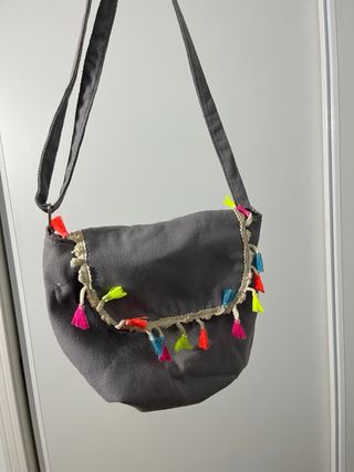 Bolso gris - flecos multicolor