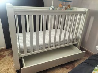 Cuna bebé blanca con cajón