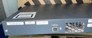 Switch Cisco Catalyst 3560V2-24PS sin cables