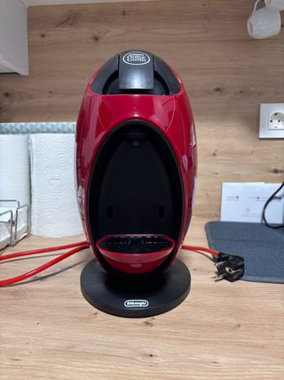 Cafetera Nescafé Dolce Gusto roja