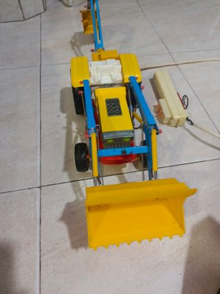 Coppia di vecchi trattori Clim