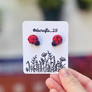 Pendientes mariquita arcilla polimérica