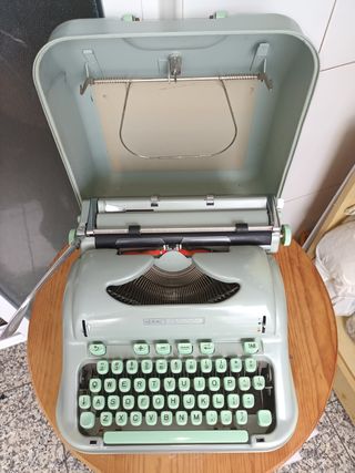 Máquina de escrever Hermes 3000 - Verde