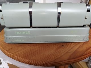 Máquina de escrever Hermes 3000 - Verde