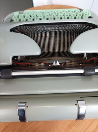 Máquina de escrever Hermes 3000 - Verde