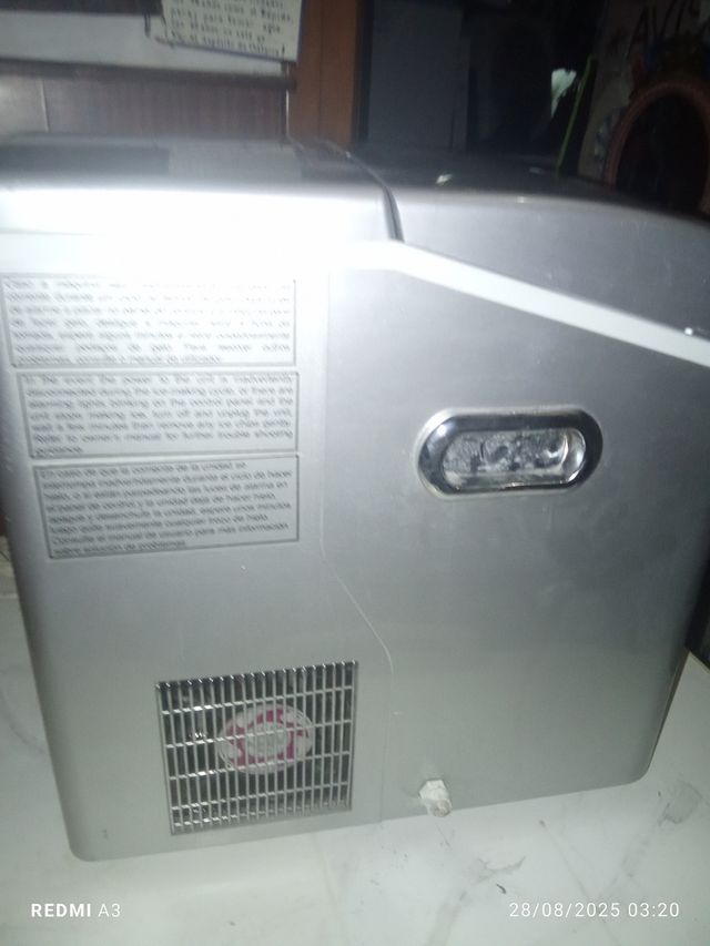 Macchina per il ghiaccio EuroCave