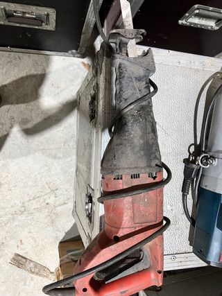 Sierra sable Hilti usada