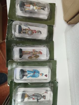 5 soldati di piombo in miniatura Almirall Palaou
