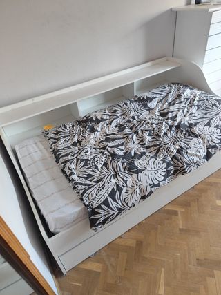 Cama nido blanca - 2 camas con estanteria.