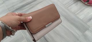 Cartera parfois beige y marrón