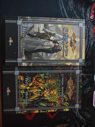 Cuatro libros de la colección DragónLance