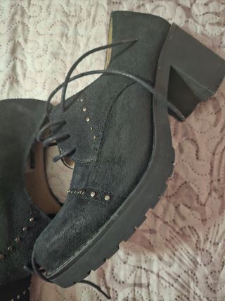 Zapatos negros cordones mujer
