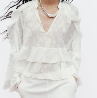 Blusa Zara blanca volantes y bordados
