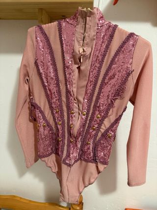 Traje carnaval rosa brillante