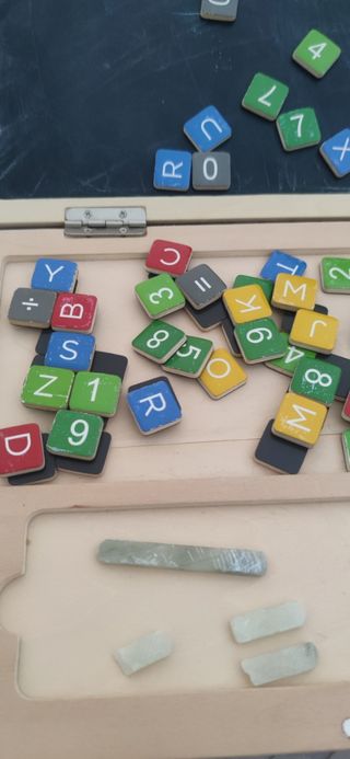 Portátil Montessori de madera Playtive